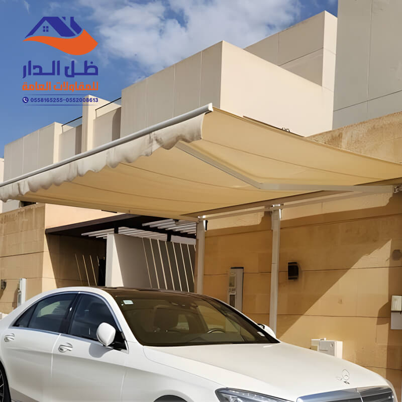 مظلات تحكم عن بعد بالكهرباء لحماية السيارات