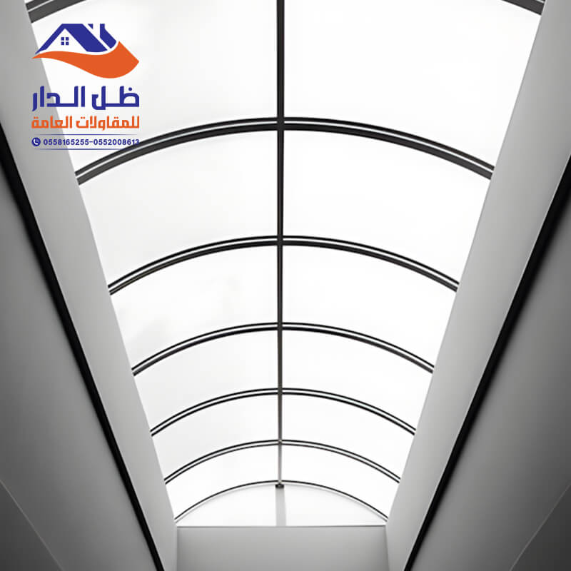 مظلات ممرات تسمح للضوء بالدخول