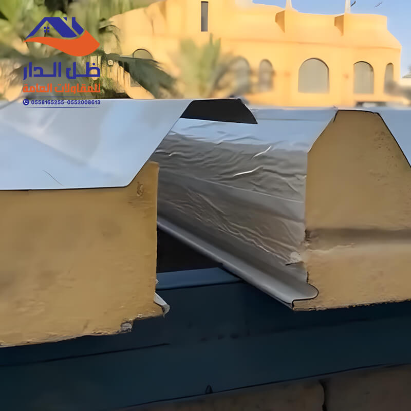سقف عازل للملاحق الخارجية ضد الحرارة والماء من الساندوتش بانل
